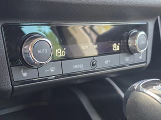 Škoda Kamiq 1.5 TSI ACT Sport Business NAVI AUTOMAAT CAMERA LM / 21