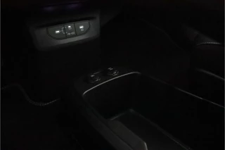 Kia EV6 Light Edition 63 kWh - SOH 99,7%  - Navigatie - Adaptive Cruise Control - Stoel/Stuur verwarming - Apple Carplay/Android Auto - Fabrieksgarantie tot 02-2032 / 51