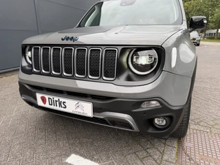 Jeep Renegade 4xe 240 Plug-in Hybrid Electric Trailhawk (Navigatie - LED - Keyless Entry - Parkeersensoren V+A - Automatische Airco - 4WD - 17" incl 4S - Dodehoek detectie) / 32