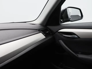 BMW X1 sDrive20i 183 Pk Automaat Executive | Trekhaak | Bi Xenon | Cruise Control | 17 Inch | 132.168 Km !! / 29