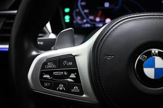 BMW 3-serie Touring M340i xDrive High Executive | DRIVING PROFESSIONAL PACK | LASER LED | PANORAMADAK | HEAD UP | STUURVERWARMING | EIBACH | CAMERA | 19" / 37