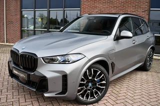 BMW X5 xDrive50e M-Sport  Frozen-grey Pano Trekh Massage ACC 360 HUD 4WS Soft-close H/K / 91