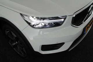 Volvo XC40 1.5 129pk Automaat T2 Core Camera Keyless Sportstoelen Stoelverwarming Navigatie / 32
