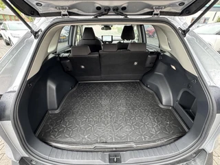 Toyota RAV4 2.5 Hybrid AWD DYNAMIC 1650KG TREKGEW STOELVERW PARK-SENSOREN NAVI CAMERA APPLE/ANDROID LM-VELGEN / 15