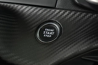 Peugeot e-2008 EV GT Pack 50 kWh Panoramadak Adaptieve Cruise Stoelverwarming / 43