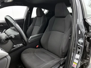 Toyota C-HR 1.8 Hybrid Dynamic Camera | Cruise Control | Climate Control | / 6