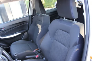 Suzuki Swift 1.2 STIJL SMART HYBR **NL-Auto** Camera / Apple Carplay / Android / 19