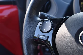 Toyota Aygo 1.0 VVT-i x-fun 100% Dealer onderhouden | 5-Deurs | Airco | 12 mnd BOVAG garantie | Whatsapp 06-53188999 / 11