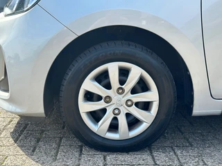 Hyundai i10 1.0I Comfort '' Infotainmentsystem - USB - CC - Elektrische ramen '' / 9