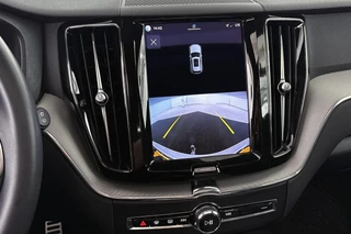 Volvo XC60 2.0 T6 Plug-in hybrid AWD R-Design Pano Trekhaak Harman Kardon Stoelverwarming 21" / 19