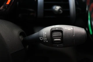 MINI Cooper S Cabrio Chili Automaat  / Navigatiesysteem / Leder / Climate Control / Harman Kardon / Parkeersensoren / LED / Sportstoelen / Windscherm / Cruise Control / 17 Inch / Lichtpakket / Bluetooth / 41