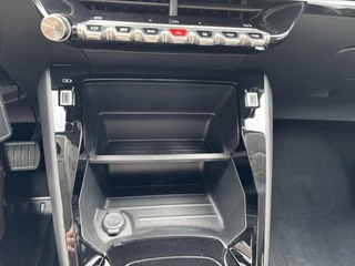 Peugeot 208 1.2 Hybrid 110 e-DCS6 / 20