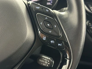 Toyota C-HR 1.8 Hybrid Dynamic Automaat Navigatie | 18'' L.M. Velgen | Parkeercamera / 23