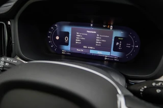 Volvo XC60 T6 AWD Ultra Black Edition Trekhaak Pano 360 Head up 21'' / 16