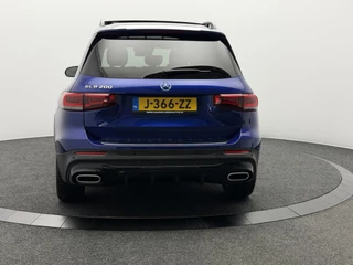 Mercedes-Benz GLB 200 Business Solution AMG Panoramadak | Camera | Full-Led | Sfeerverlichting | All-season / 5