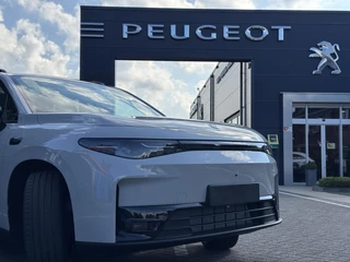 Leapmotor C10 Design REEV 28.4 kWh 218PK Automaat Navigatie, Camera 360, Lichtmetalen velgen, Elektrische Achterklep, Kunstlederen bekleding, Stoel Verwarming & Ventilatie / 4