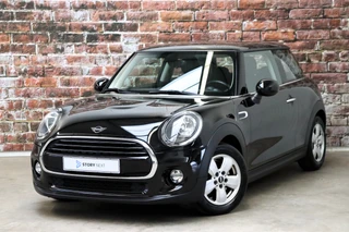 MINI Cooper Hatchback Business 3 deurs  / Navigatiesysteem / Airconditioning / Cruise Control / Bluetooth / Audio / 15 Inch / Elektrisch Pakket