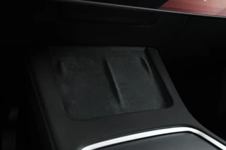 Tesla Model Y Long Range AWD 75 kWh Navigatie, trekhaak! Volleder, Climate / 33