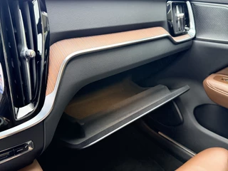 Volvo V60 2.0 T6 Recharge AWD Inscription  | Trekhaak | Pano | LED | Keyless | Adapt. Cruise | Apple/Android | Four C / 37