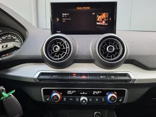 Audi Q2 35 TFSI Advanced * AUTOMAAT* Parkeercamera* Adaptieve Cruise Control * Stoelverwarming * 64.000KM * / 22