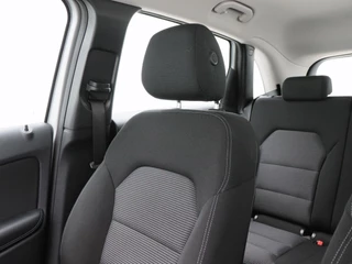 Mercedes-Benz B-klasse 250 Ambition Automaat 211 Pk | Camera | Trekhaak | Keyless | LED | Navigatiesysteem | Parkeersensoren | 18 Inch | 81.928 Km / 34