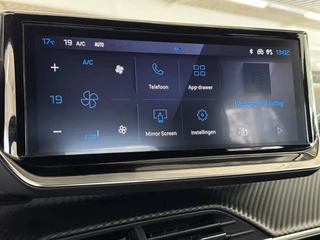 Peugeot 2008 1.2 Hybrid 145 GT | Automaat |145PK | Airco-Ecc | LM-Velgen | PDC | Navigatie | Camera | Cruise | Carplay | DAB | ( Vestiging - Vianen Tel:0347-371248 ) / 22