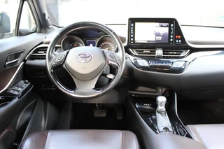 Toyota C-HR 1.8 HYBRID PREMIUM Stoel/stuurverwarming , Afn. Trekhaak / led. / 23