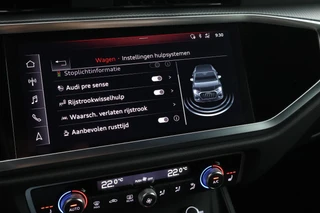 Audi Q3 40 TFSI 190pk quattro edition one Trekhaak Camera Keyless Virtual Cockpit Panoramadak Navigatie S-Line / 35