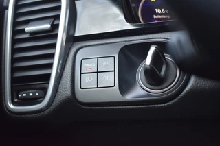 Porsche Cayenne 3.0 E-HYBRID NL AUTO / P.DAK / ADAP. CRUISE / 27