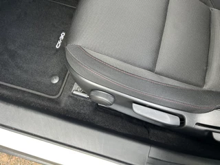 Mazda CX-30 2.0 e-SkyActiv-G M Hybrid Homura  | Head-up | Trekhaak | Stoel/Stuurverw. | ACC | PDC | Navi | Camera | / 13