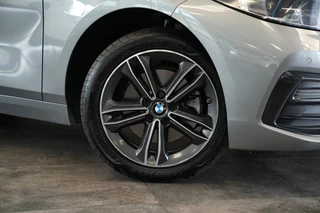 BMW 1 Serie 118i Sport Line  Keyless Go Navi LED Carplay 24 Maanden garantie* (Vraag naar de voorwaarden) / 4