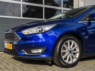 Ford Focus Wagon 1.0 Titanium Edition Xenon | Keyless | Navi | Camera | Stoel+stuurverwarming | Cruise control | PDC v+a / 31