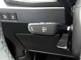 Audi A1 Sportback 30 TFSI Advanced edition Stoelverwarming | CarPlay | Cruise Control | / 17