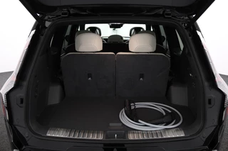 Kia EV9 GT-Line AWD 99.8 kWh - Prijs incl. inruilpremie - 7 zits - Panoramadak - 360 graden camera - Head-Up Display - Meridian Audio - Fabrieksgarantie tot 02-2033 / 31