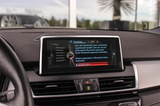 BMW 2-serie Active Tourer 225xe Luxury | Driving Assistant Plus | Panoramadak | Fileassistent | Active Cruise control | Head-up | HiFi audio | Sportstoelen | Rijstrooksensor | Keyless entry / 27