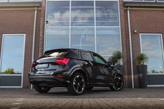 Audi Q2 30 TFSI S Edition S-Line | 1e eigenaar | NL auto | 18 inch | LED | Camera | Sport | Cruise control | Sound system | Sfeerverlichting | Stoelverwarming | Climate control | / 6