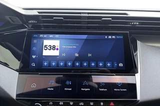 Peugeot 408 1.2 Hybrid 145 e-DCS6 GT | Adaptive Cruise Control | Matrix LED | Handsfree achterklep | Verwarmd stuurwiel | Camera | Apple Carplay & Android Auto | Navigatie | Keyless Entry & Start / 28