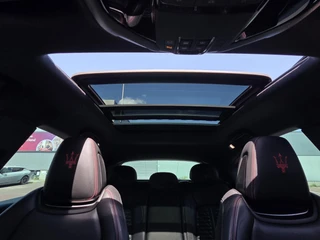 Maserati Levante 3.8 V8 GTS | Schuif-kanteldak | Adaptive Cruise Control | Dealeronderhouden / 34
