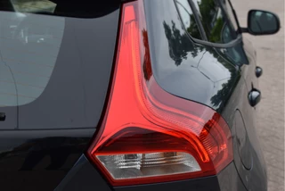 Volvo V40 1.5 T2 Polar  | NL-Auto | Historie | Standkachel | Stoelverwarming | Nav | Sfeerverl. | Full LED | Zeer netjes / 28