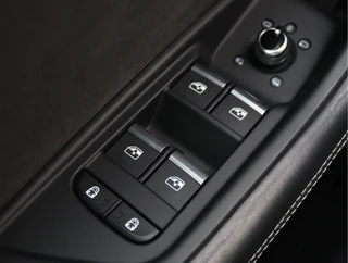 Audi A4 Avant RS4  | RS Dynamic | Pano | B&O | Massage / 42