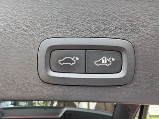 Volvo XC40 Recharge Plus SOH 92%| PILOT ASSIST ACC| ELEKTRISCHE ACHTERKLEP| DODE HOEK SENSOR |WARMTEPOMP| STOEL + STUURVERWARMING| ACHTERUITRIJCAMERA| RIJKLAAPRIJS INCL. 12 MND BOVAG GARANTIE| / 10