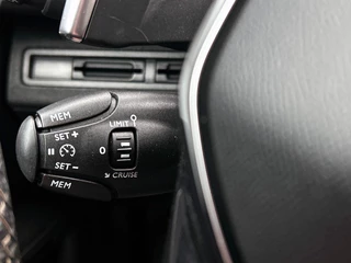 Peugeot 3008 1.2 PureTech GT Line Automaat | Navigatie | Parkeersensoren | Camera | Blind Spot Warning | Apple CarPlay / 11
