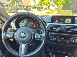 BMW 3 Series Touring M Sport GR Navigatie Nbt EVO Virtual dash 6WB Cruise Control Getinten ramen 100% dealer onderh Corporate Lease / 18