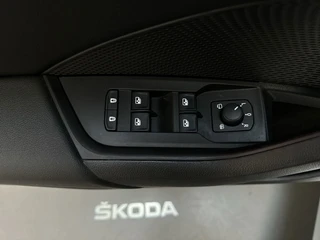 Škoda Octavia Combi 1.0 e-TSI DSG Business Edition Plus Adaptive Cruise Sfeerverlichting DAB+ / 21