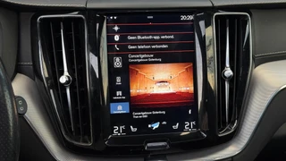 Volvo XC60 2.0 T6 AWD R-Design | Luchtvering | Pano | 360° | B&W | ACC | Memory / 19