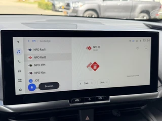 Toyota C-HR 2.0 PLUG-IN HYBRID 220 FIRST EDITION STOEL/STUURVERW BLIND-SPOT PARK-SENSOREN NAVI APPLE/ANDROID EL-ACHTERKLEP 18" LM-VELGEN / 27