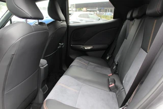Lexus LBX 1.5 Cool 2WD / 26