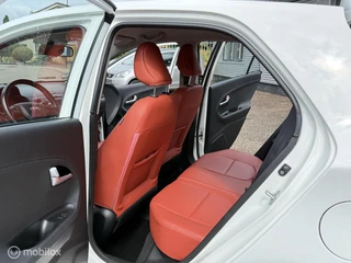 Kia Picanto 1.0 Design Edition rood leer stoel+stuurverw. / 11