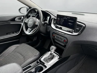 Kia XCeed 1.6 GDi PHEV DynamicLine / 17