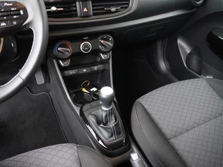 Kia Picanto 1.0 DPI DynamicLine  - Camera - Cruise control - AppleCarplay - Android Auto - Fabrieksgarantie tot 03-2032 / 32